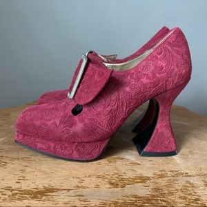 Hard to find! Iconic Fluevog Munster shoes.